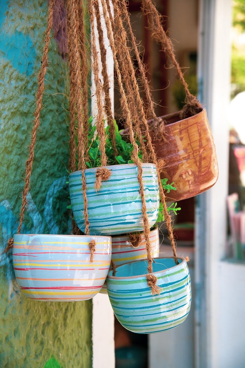 Hanging pots